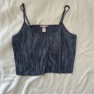 Flowy tank